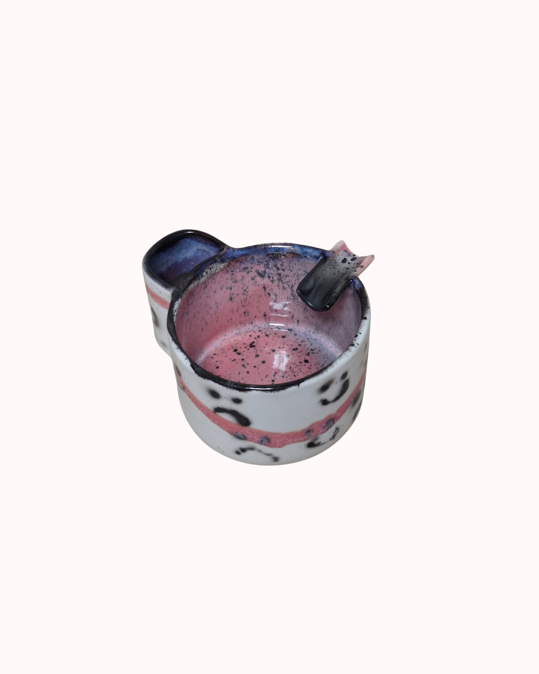Fragile Stuff smiles ashtray
